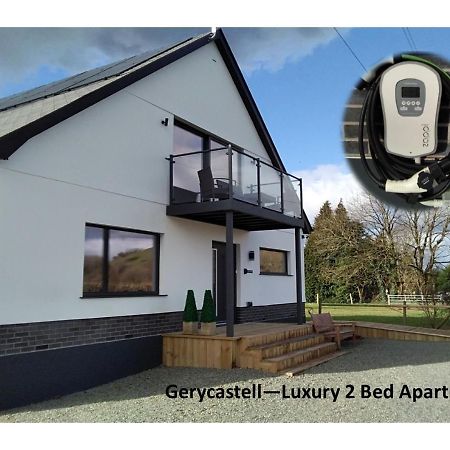 Gerycastell Luxury Holiday Apartment With Stunning Views & Ev Station Point カーマーゼン エクステリア 写真