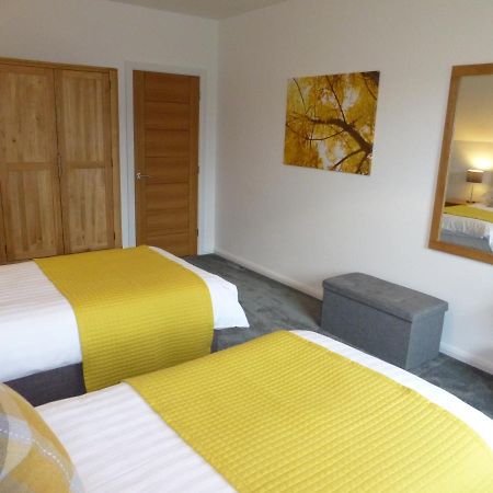 Gerycastell Luxury Holiday Apartment With Stunning Views & Ev Station Point カーマーゼン エクステリア 写真