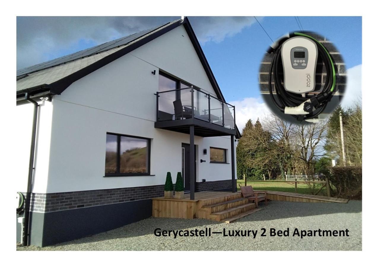 Gerycastell Luxury Holiday Apartment With Stunning Views & Ev Station Point カーマーゼン エクステリア 写真