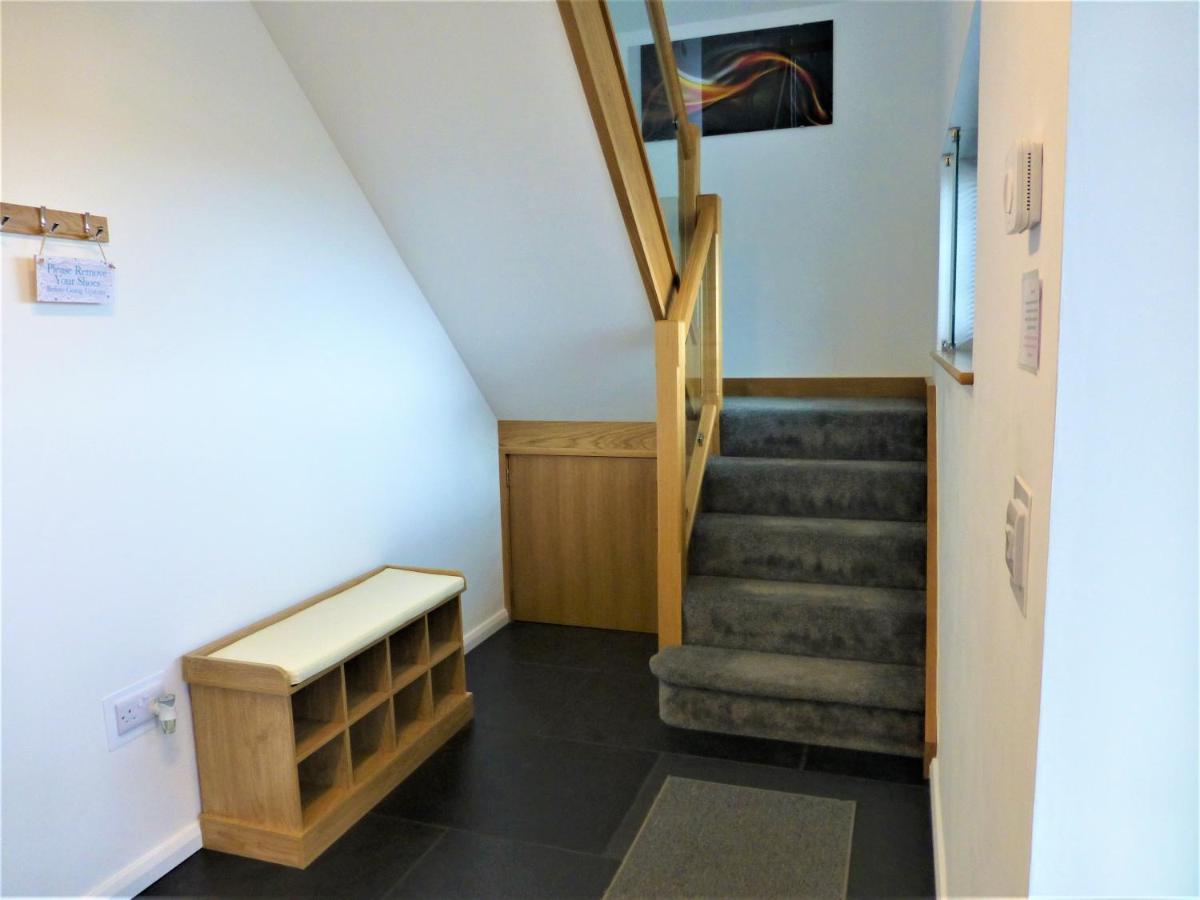 Gerycastell Luxury Holiday Apartment With Stunning Views & Ev Station Point カーマーゼン エクステリア 写真