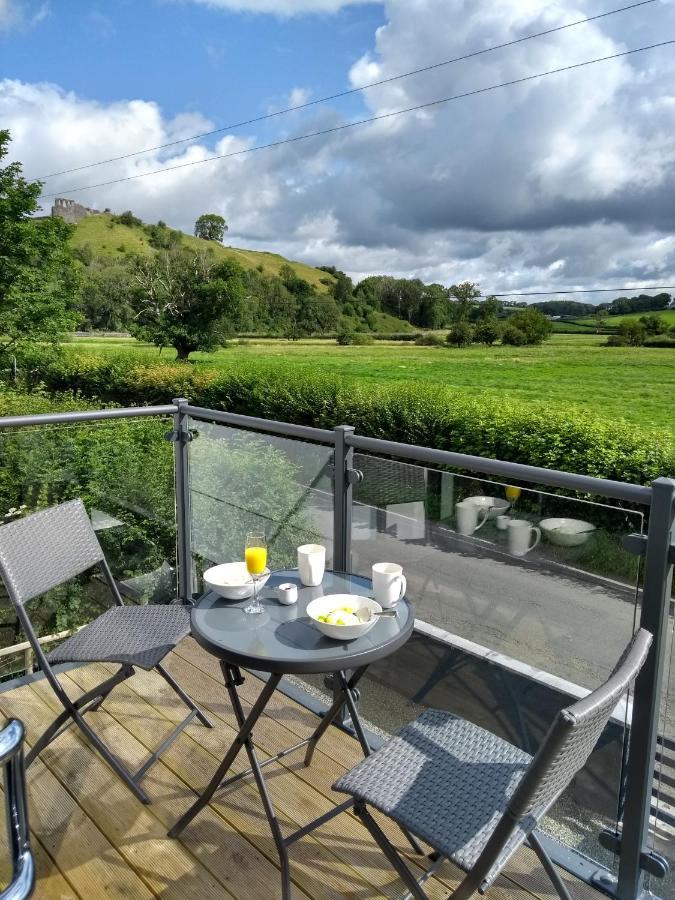 Gerycastell Luxury Holiday Apartment With Stunning Views & Ev Station Point カーマーゼン エクステリア 写真